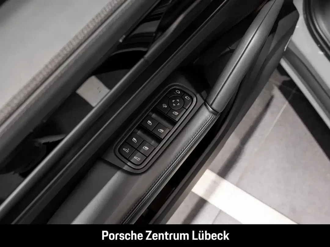 Porsche Cayenne - Thumbnail 13