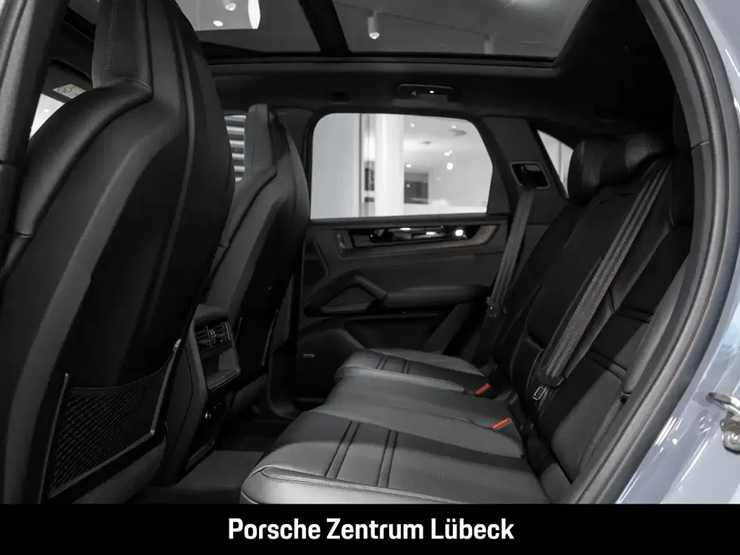 Porsche Cayenne - Thumbnail 6