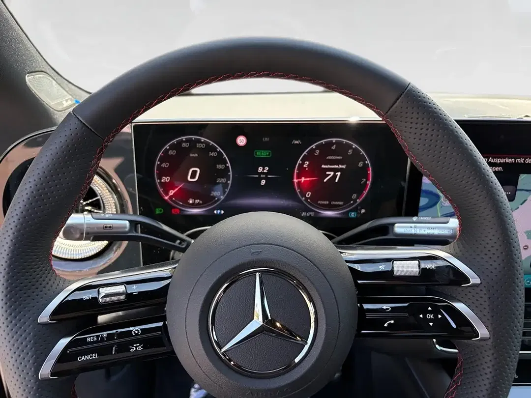 Mercedes-Benz CLA 220 - Thumbnail 11