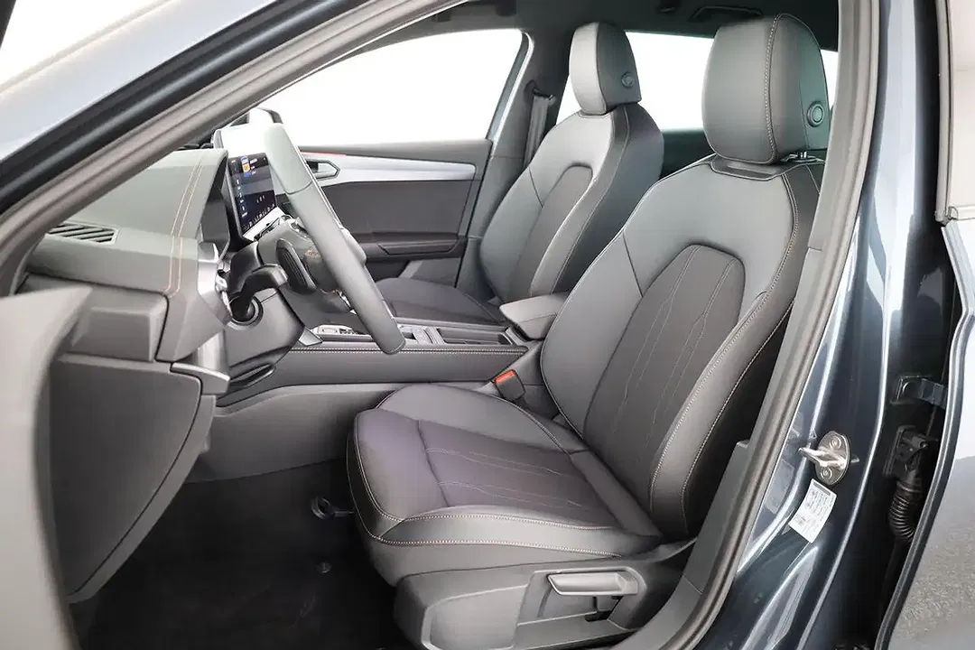SEAT Leon - Thumbnail 10