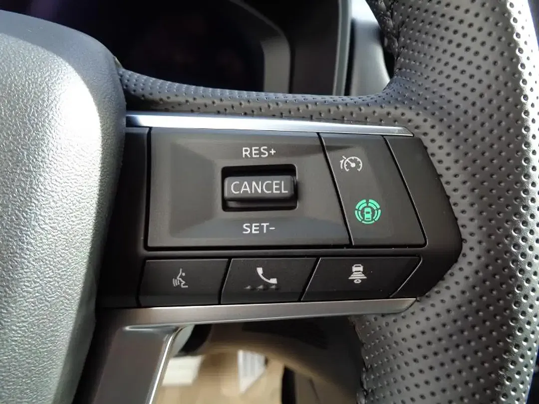 Mitsubishi Outlander - Thumbnail 14