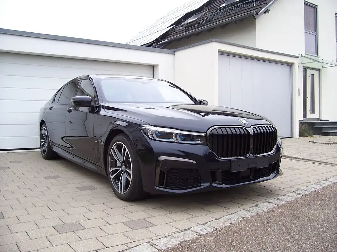 BMW 745 - Thumbnail 8