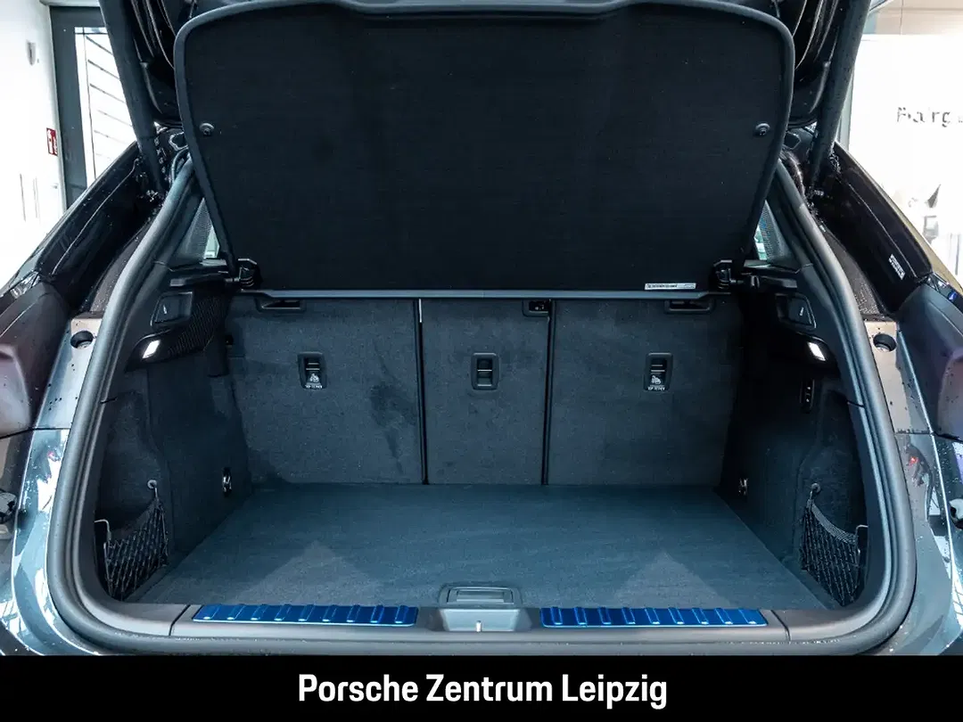 Porsche Macan - Thumbnail 12