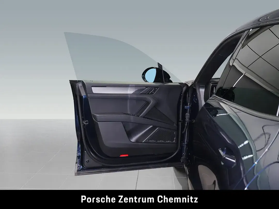 Porsche Cayenne - Thumbnail 10
