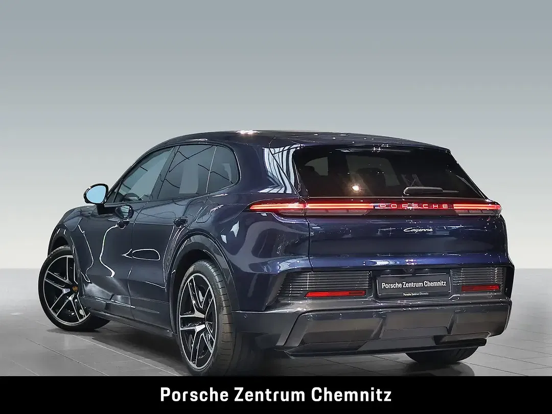 Porsche Cayenne - Thumbnail 3