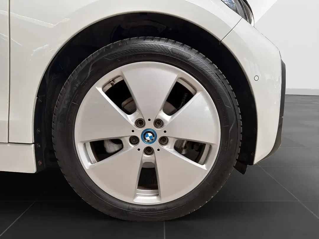 BMW i3 - Thumbnail 8