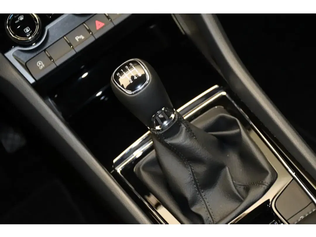Skoda Karoq - Thumbnail 6