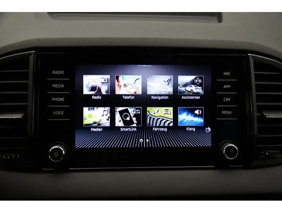 Skoda Karoq - Thumbnail 7