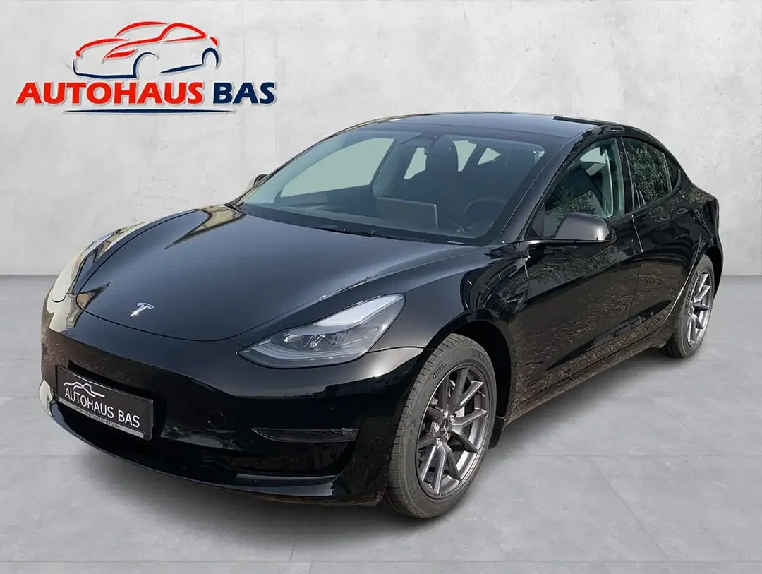 Tesla Model 3 - Afbeelding 1