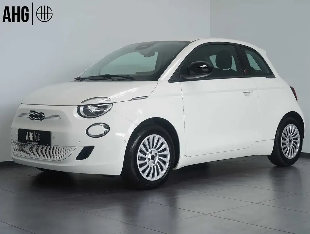 Fiat 500e - Thumbnail 1