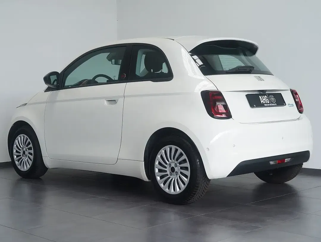 Fiat 500e - Thumbnail 3