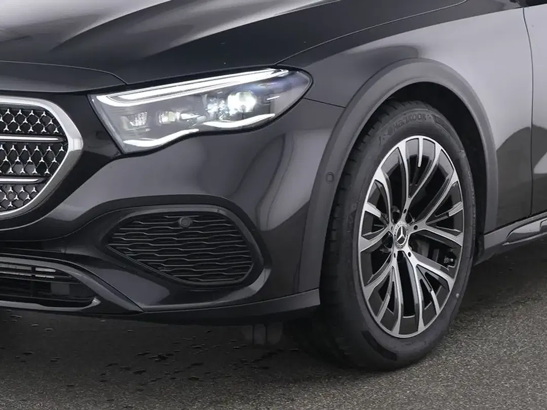 Mercedes-Benz E 300 - Thumbnail 8