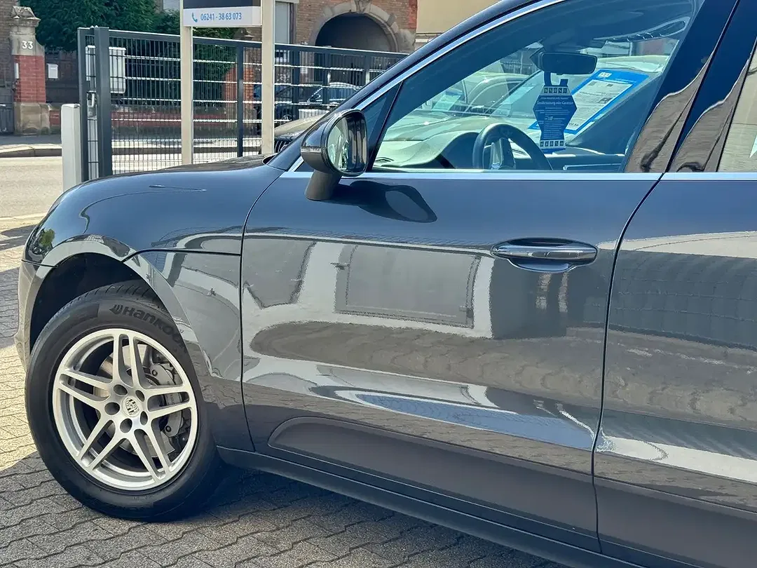 Porsche Macan - Thumbnail 14
