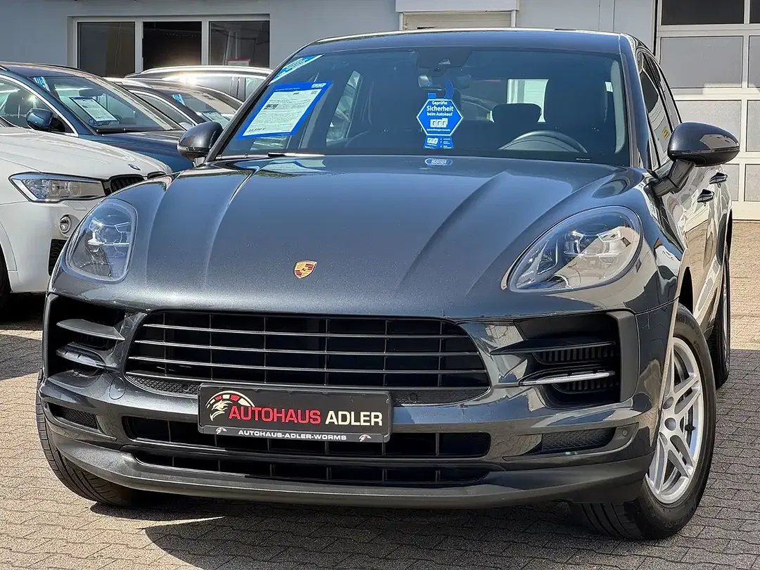 Porsche Macan - Thumbnail 3