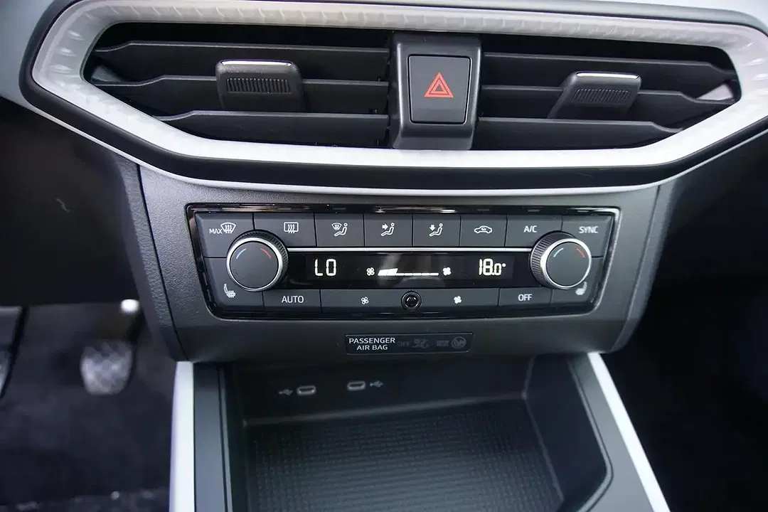 SEAT Arona - Thumbnail 10