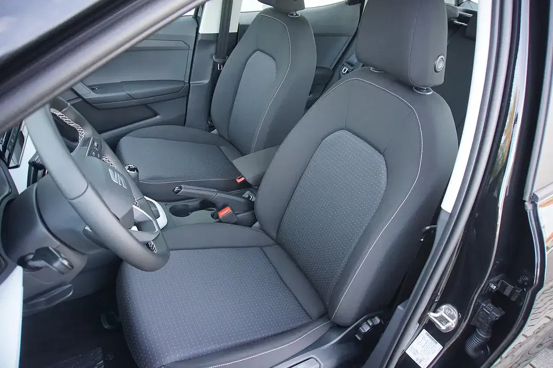 SEAT Arona - Thumbnail 14