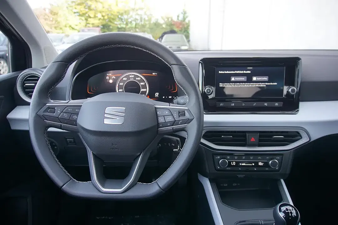 SEAT Arona - Thumbnail 9