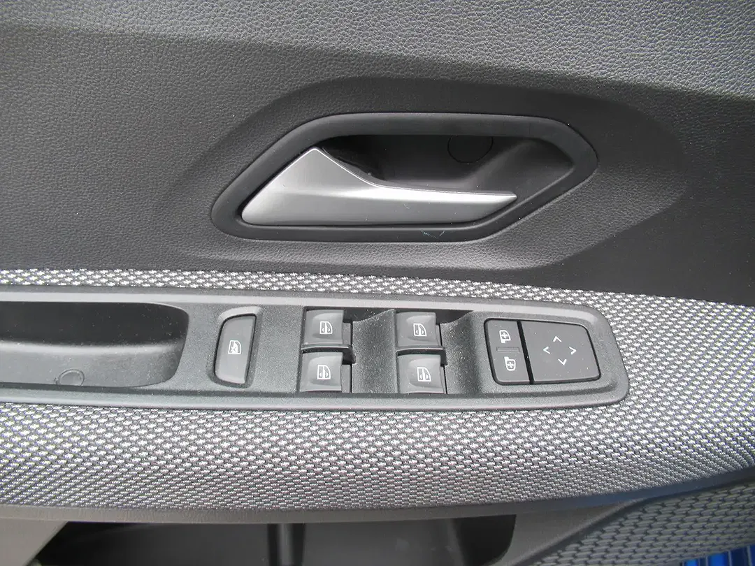 Dacia Sandero - Thumbnail 13
