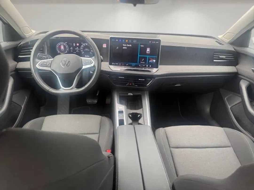 Volkswagen Passat - Thumbnail 10