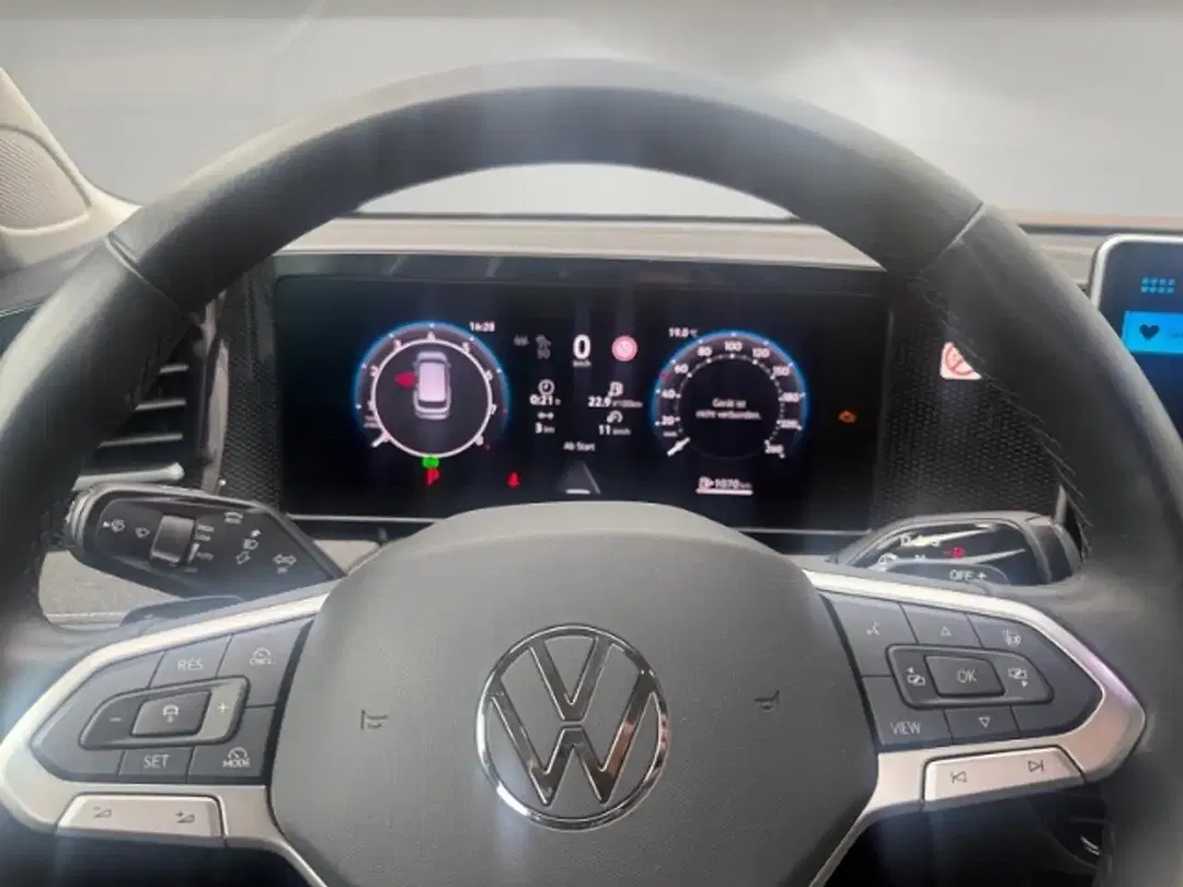 Volkswagen Passat - Thumbnail 7