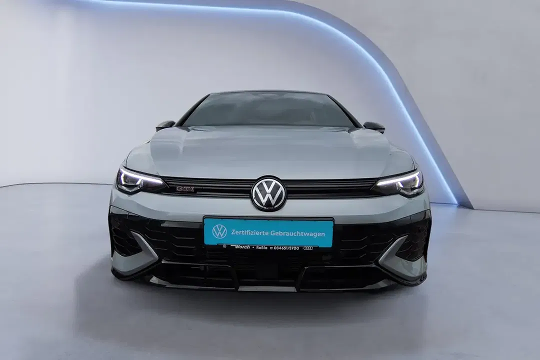 Volkswagen Golf - Thumbnail 9