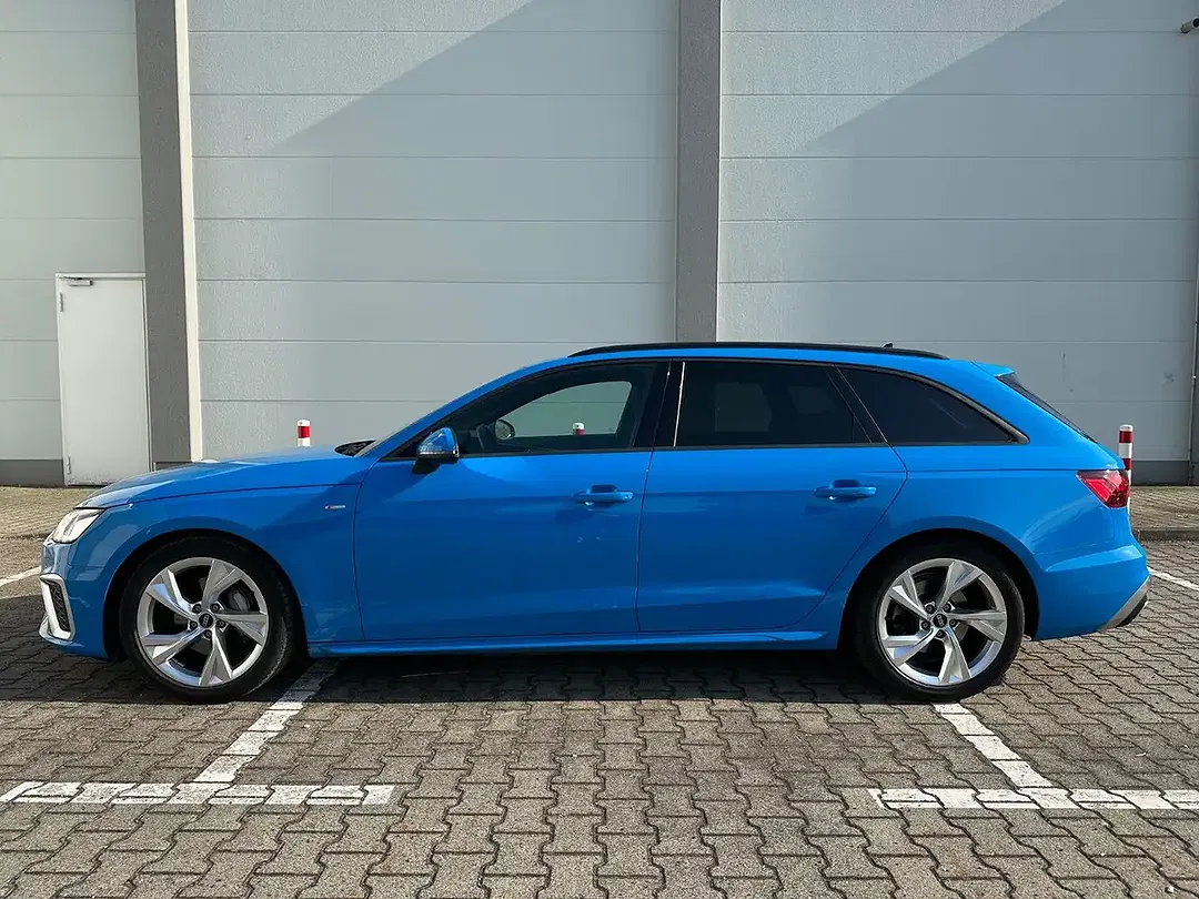 Audi A4 - Thumbnail 9