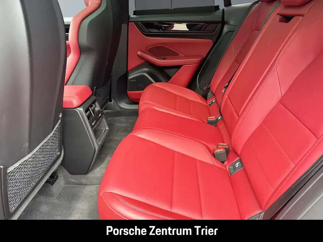 Porsche Macan - Thumbnail 17