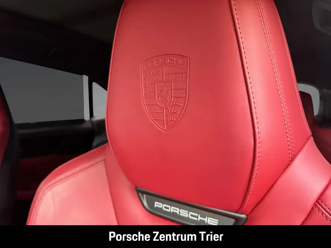 Porsche Macan - Thumbnail 25
