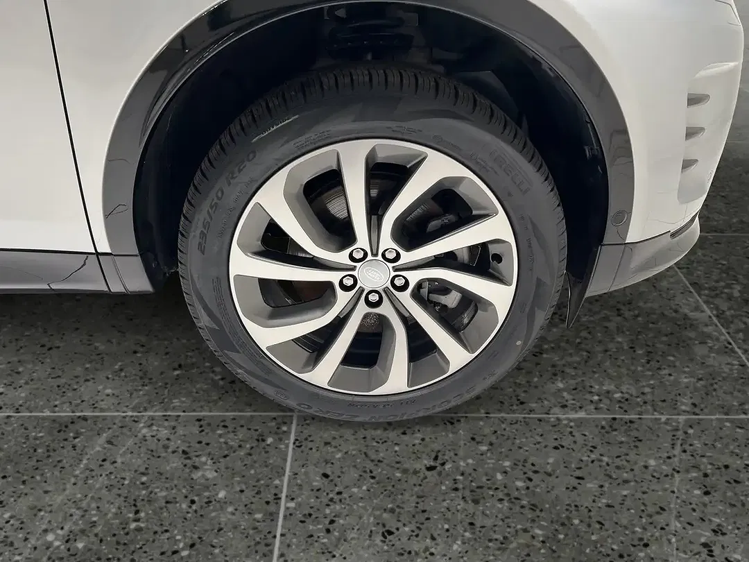 Land Rover Discovery Sport - Thumbnail 10