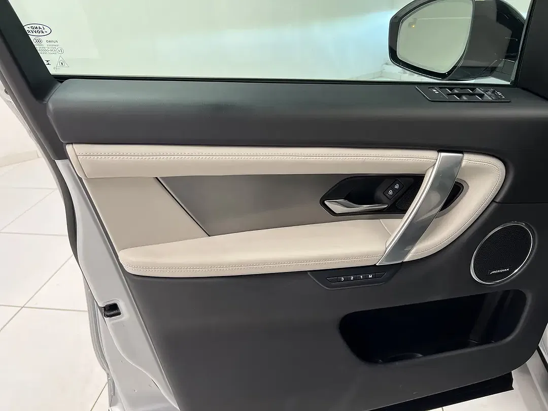 Land Rover Discovery Sport - Thumbnail 12