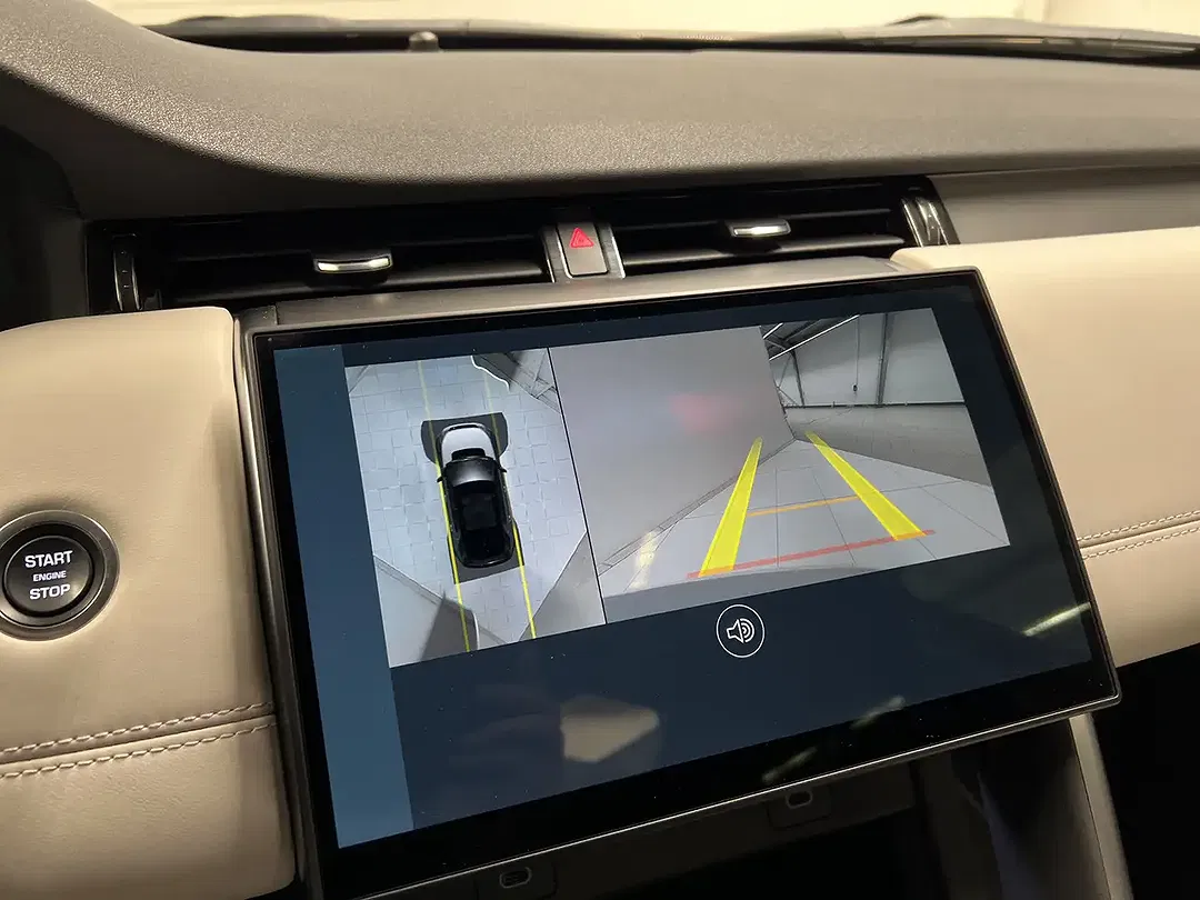Land Rover Discovery Sport - Thumbnail 14