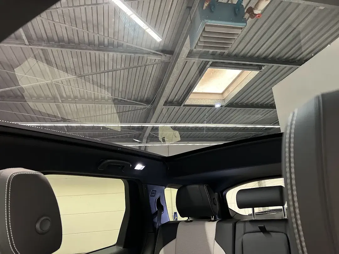 Land Rover Discovery Sport - Thumbnail 9
