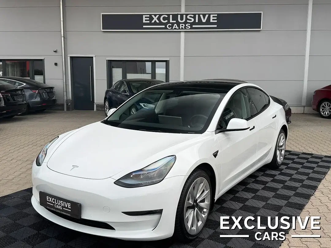 Tesla Model 3 - Afbeelding 1