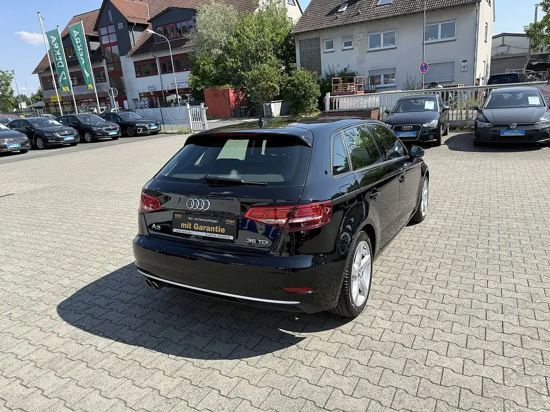 Audi A3 35 2.0 TDI S tronic sport - foto 2
