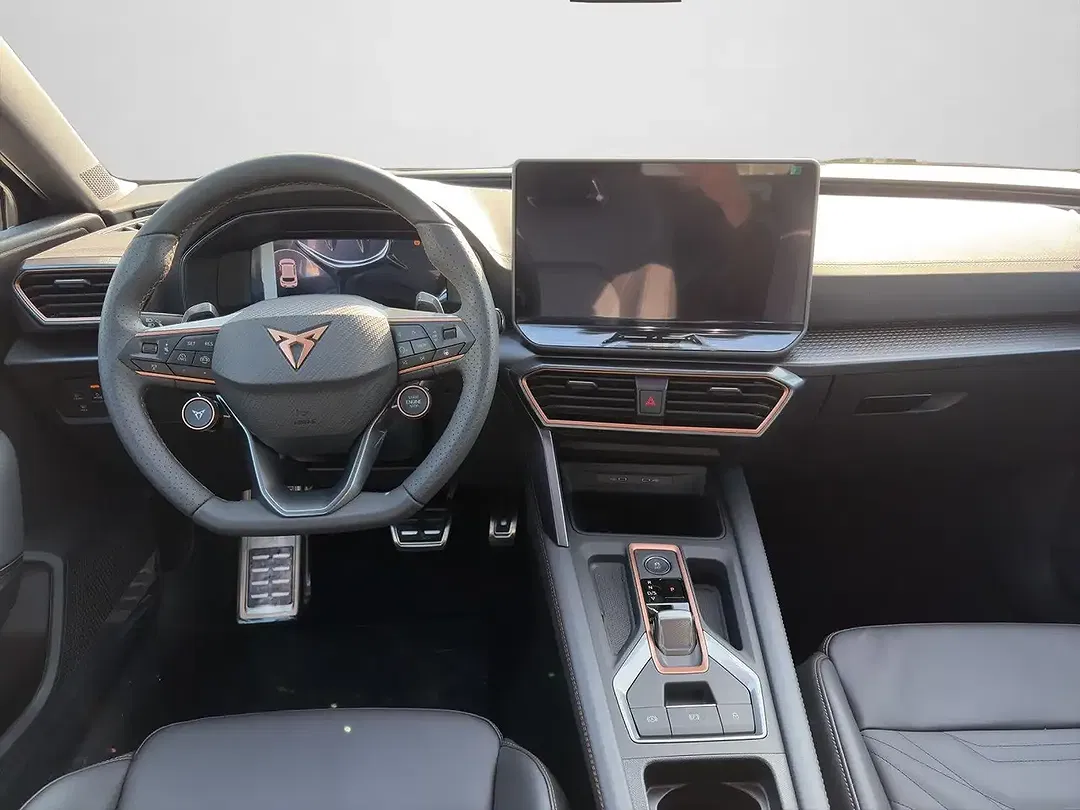 CUPRA Leon - Thumbnail 3