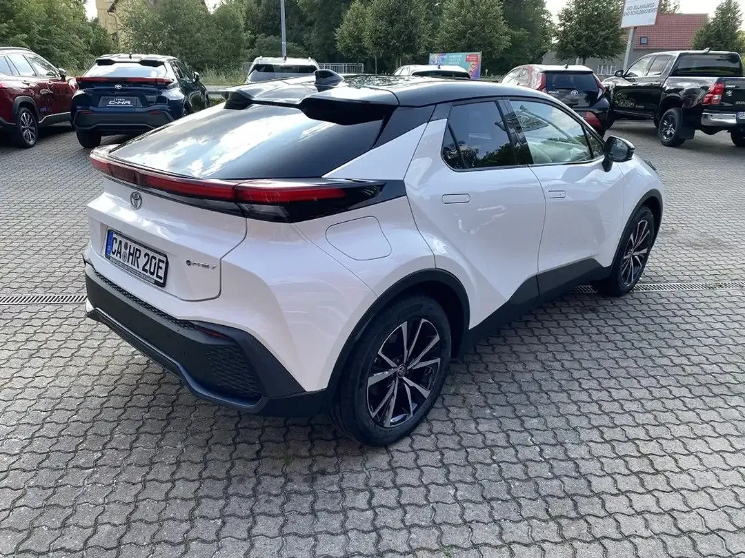 Toyota C-HR - Thumbnail 7