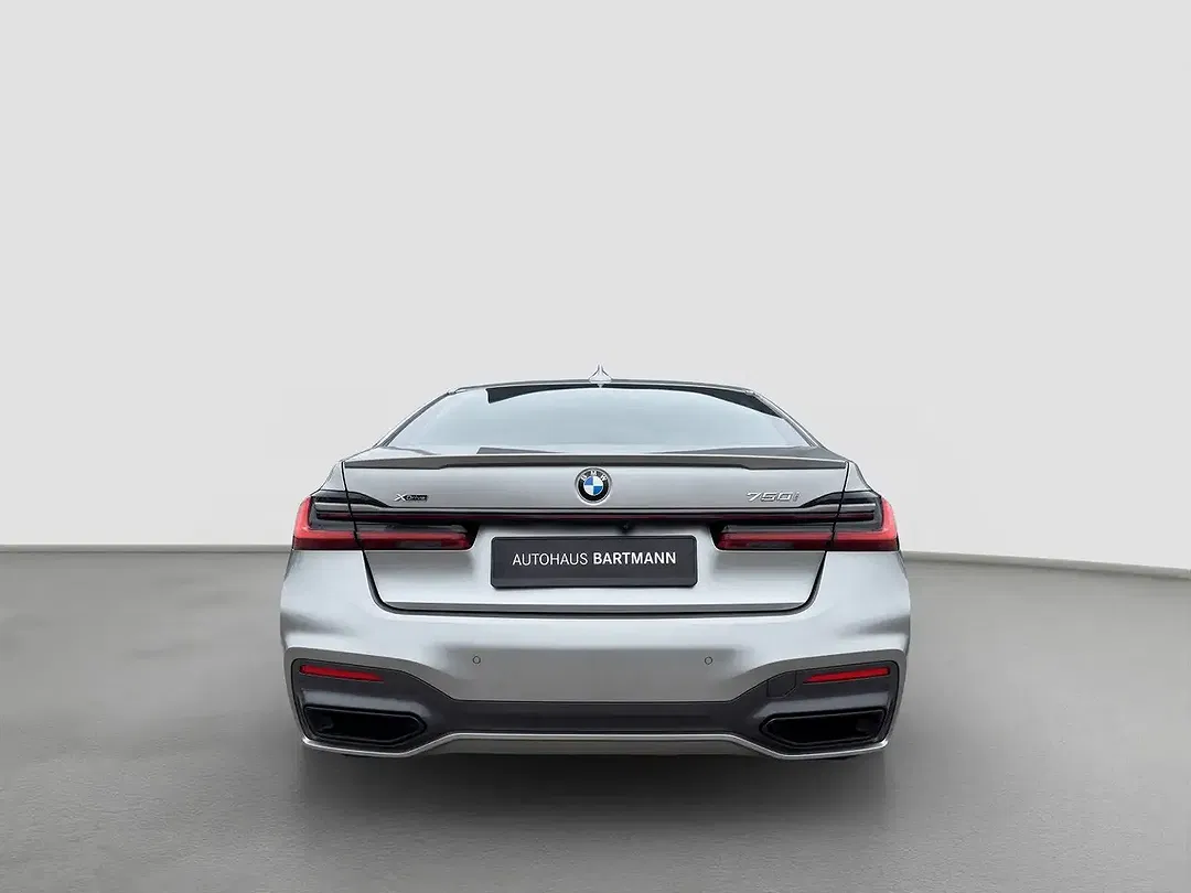 BMW 750 - Thumbnail 4