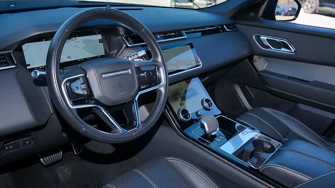 Land Rover Range Rover Velar - Thumbnail 3