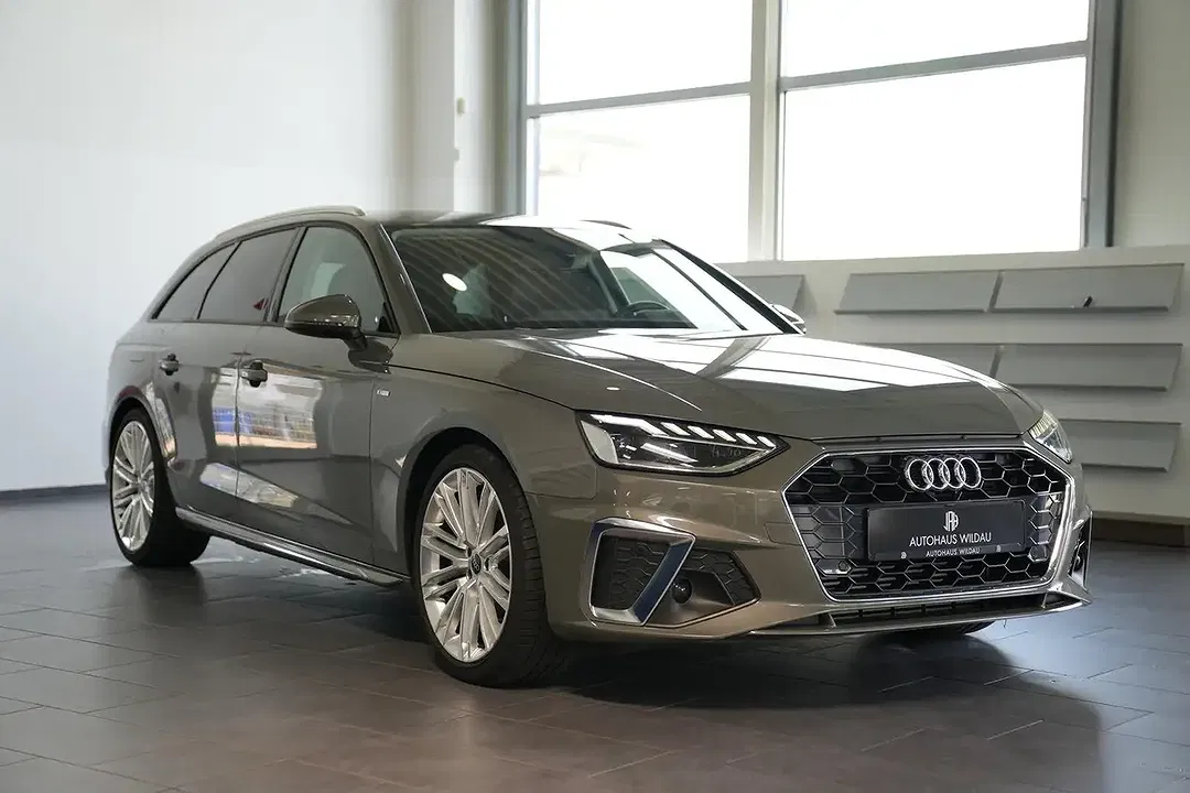 Audi A4 - Thumbnail 5