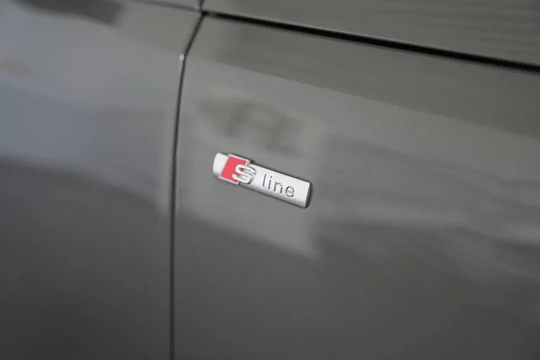Audi A4 - Thumbnail 8