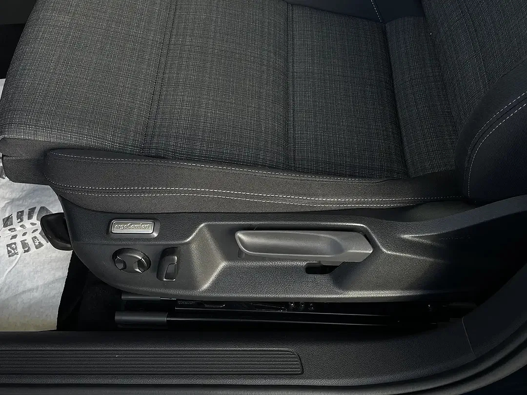 Volkswagen Passat Business - foto 15