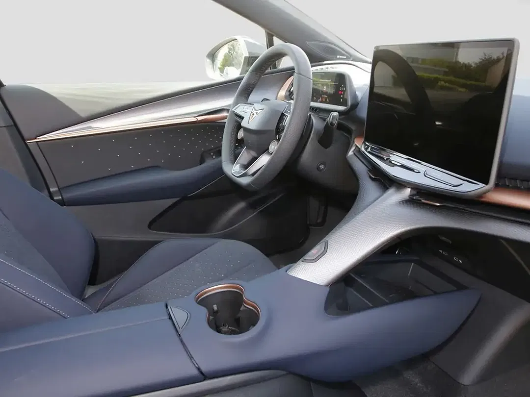 CUPRA Tavascan - Thumbnail 8