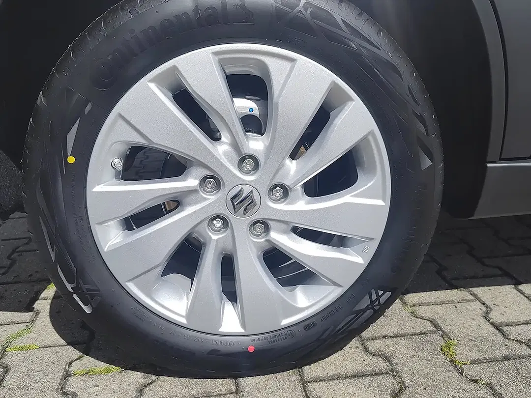 Suzuki S-Cross - Thumbnail 4