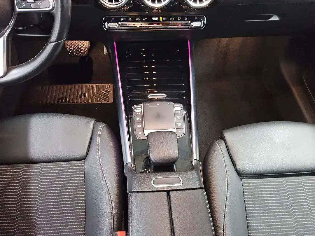 Mercedes-Benz GLA 250 - Thumbnail 4