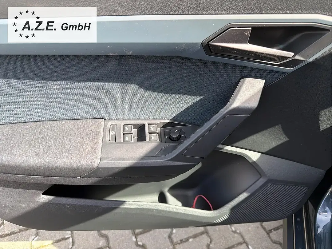 SEAT Arona - Thumbnail 11