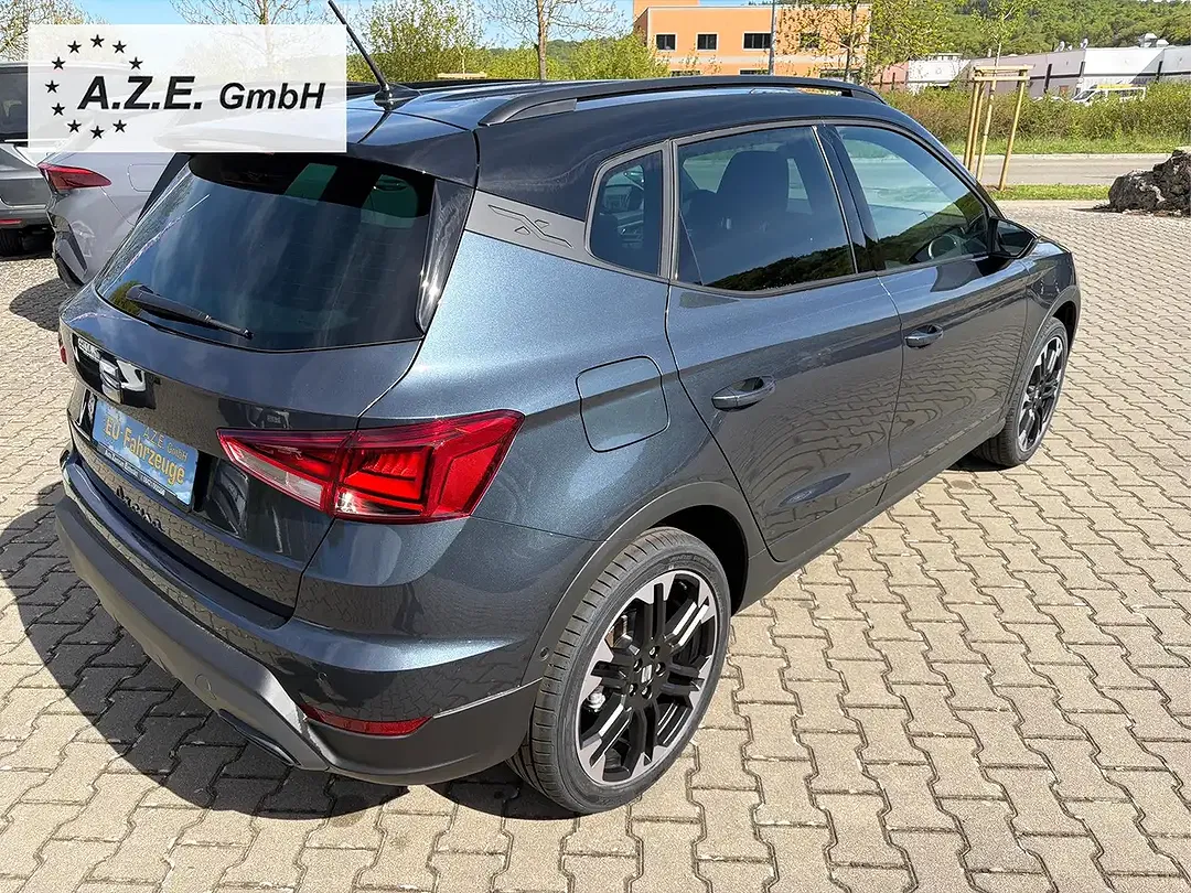 SEAT Arona - Thumbnail 5