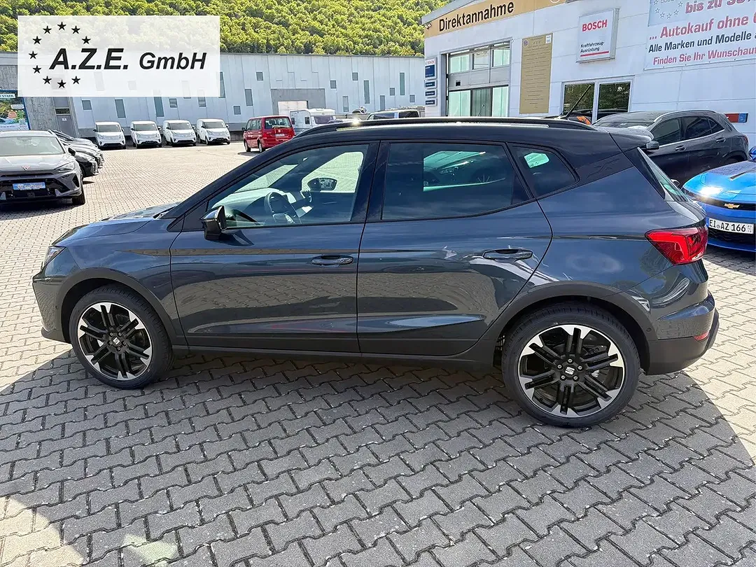 SEAT Arona - Thumbnail 8