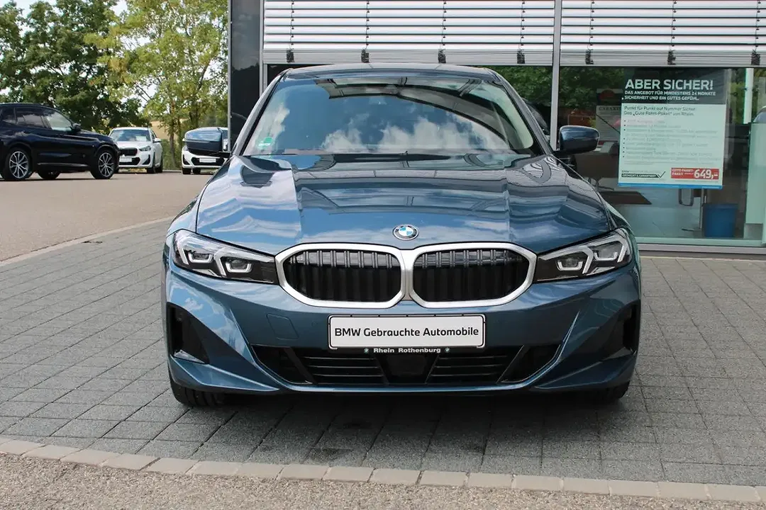BMW 318 - Thumbnail 2