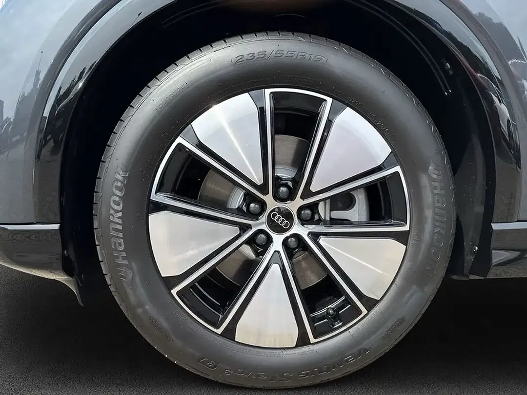 Audi e-tron - Thumbnail 8