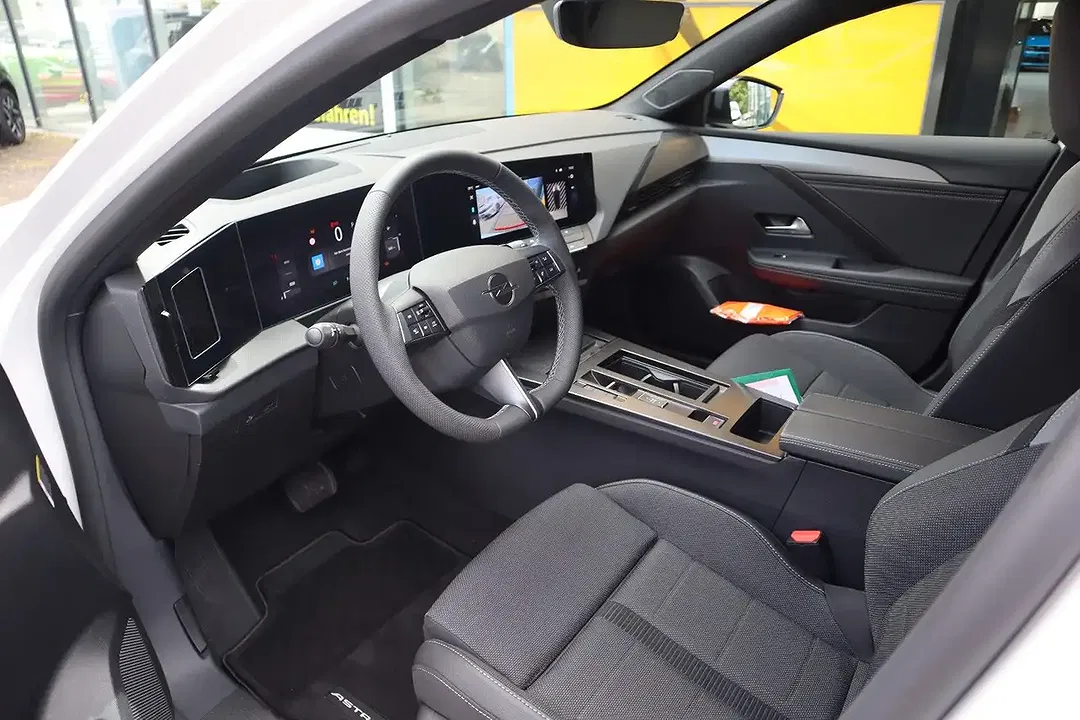 Opel Astra - Thumbnail 8